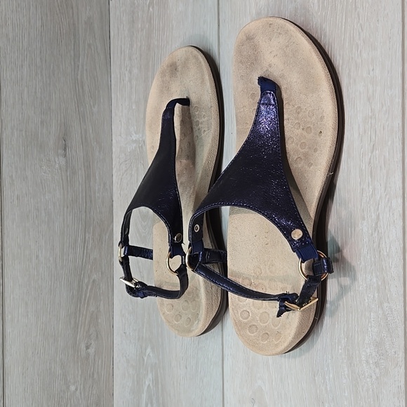 Vionic Women Kirra Metallic T Strap Leather Sandals Shoes Sz 8 - Picture 2 of 10